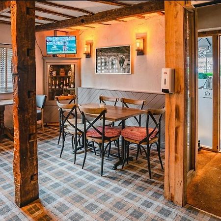 Charming 1-Bed Loft In Caerleon Apartman Newport Kültér fotó