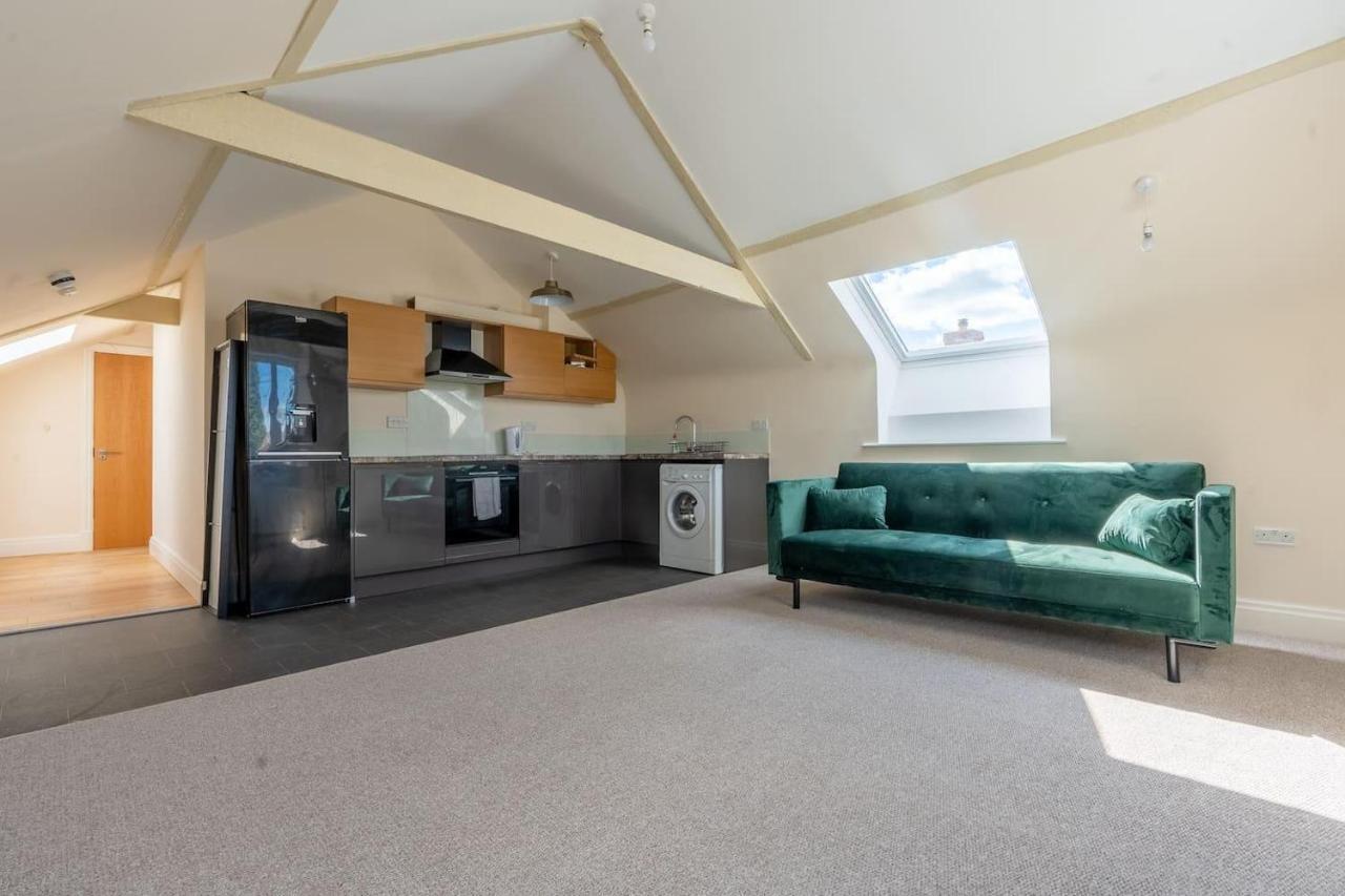 Charming 1-Bed Loft In Caerleon Apartman Newport Kültér fotó